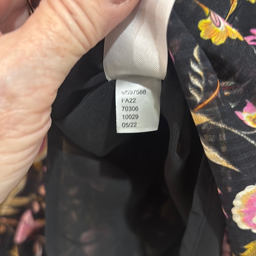 LOFT Black blouse with Pink Floral Design - Picture 4 of 13
